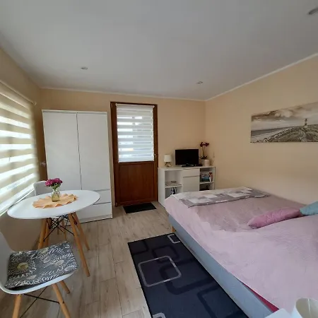 I W Ustroniu Morskim אכסניה *