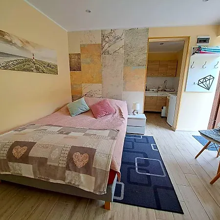 I W Ustroniu Morskim 山林小屋 尤斯托尼莫斯基