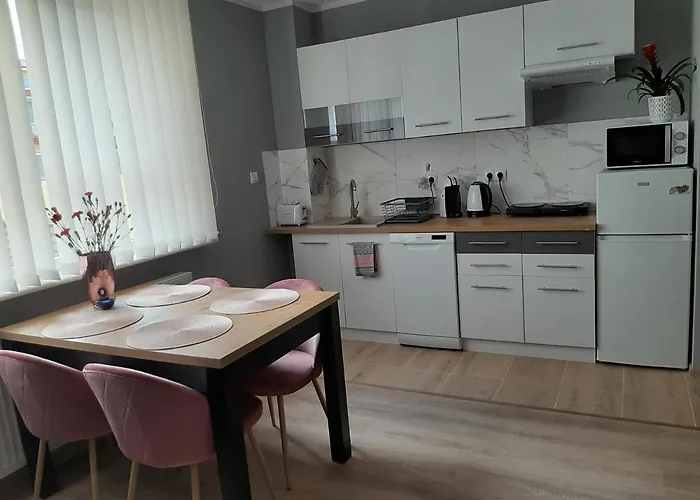 I W Ustroniu Morskim * Ustronie Morskie